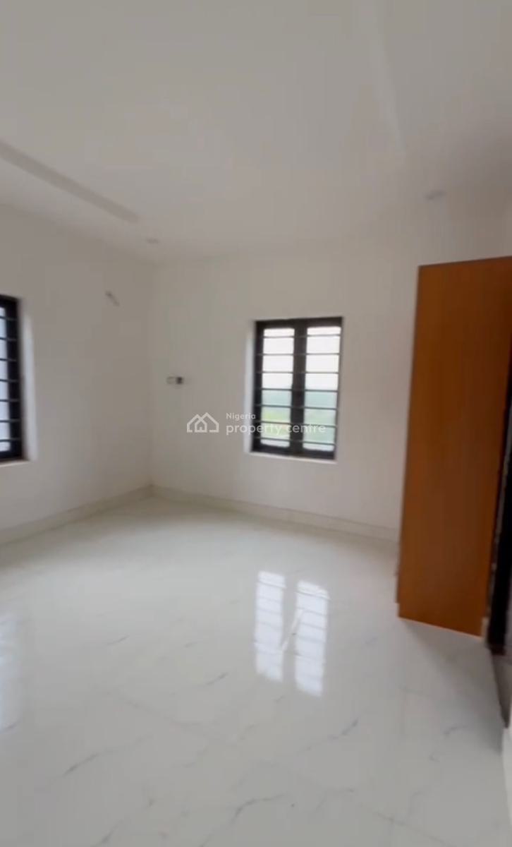 Luxury Spacious 2bedroom En-suite Flat, Life Camp, Abuja, Block of Flats for Sale