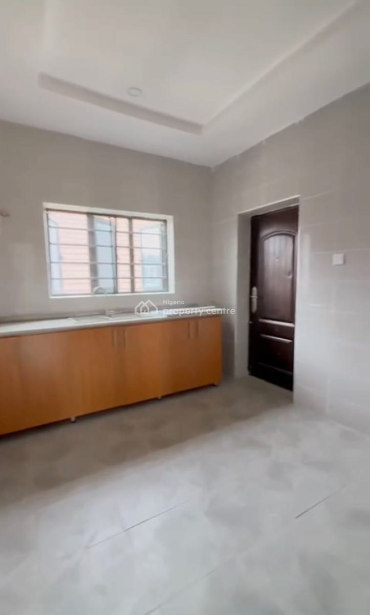 Luxury Spacious 2bedroom En-suite Flat, Life Camp, Abuja, Block of Flats for Sale