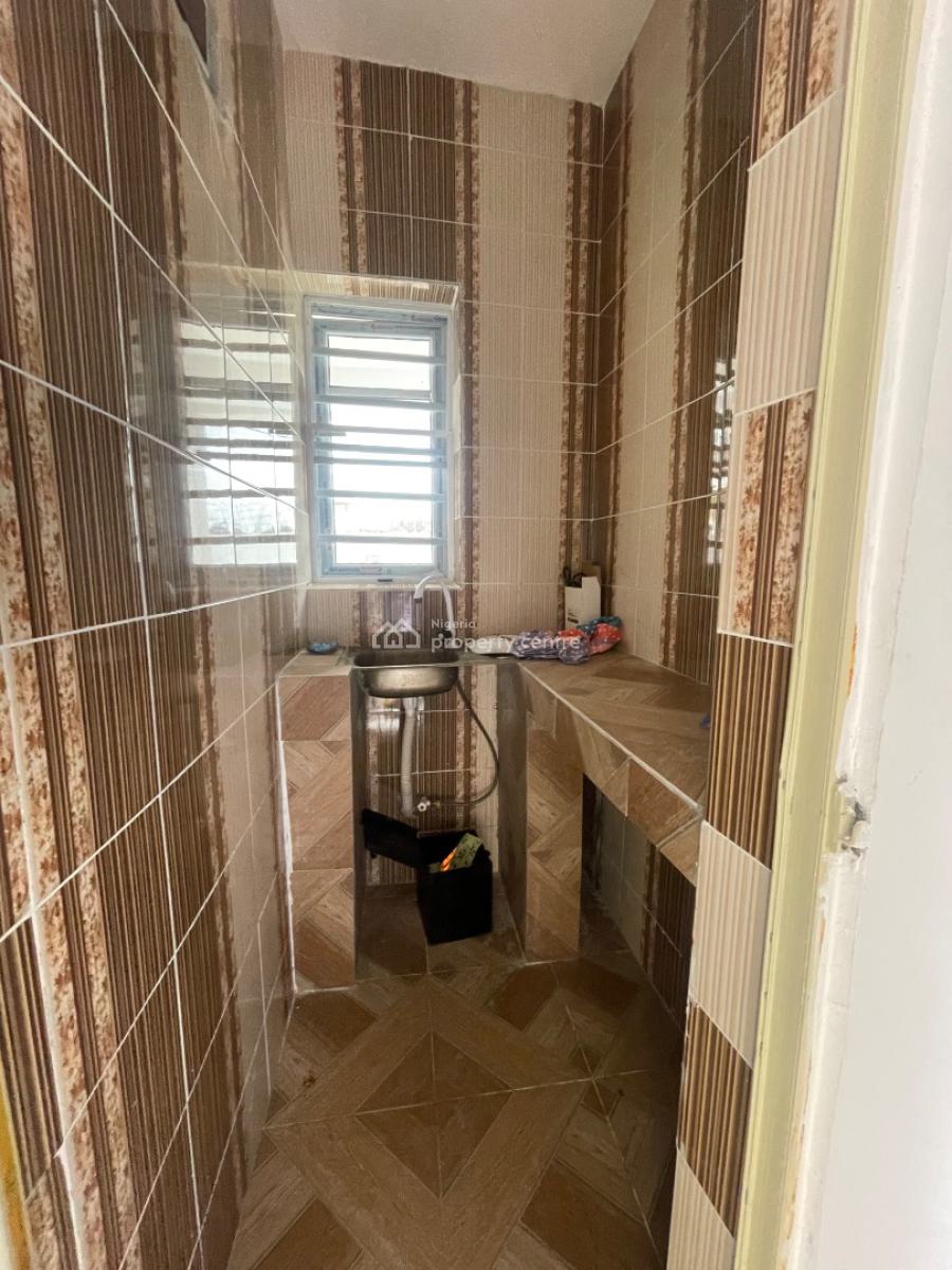 a Spacious Room Self Contained, Off Mobil Road Ilaje Ajah, Lekki, Lagos, Self Contain (single Rooms) for Rent