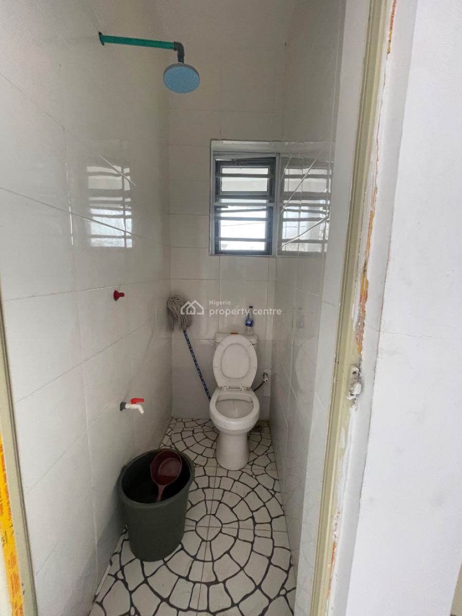 a Spacious Room Self Contained, Off Mobil Road Ilaje Ajah, Lekki, Lagos, Self Contain (single Rooms) for Rent