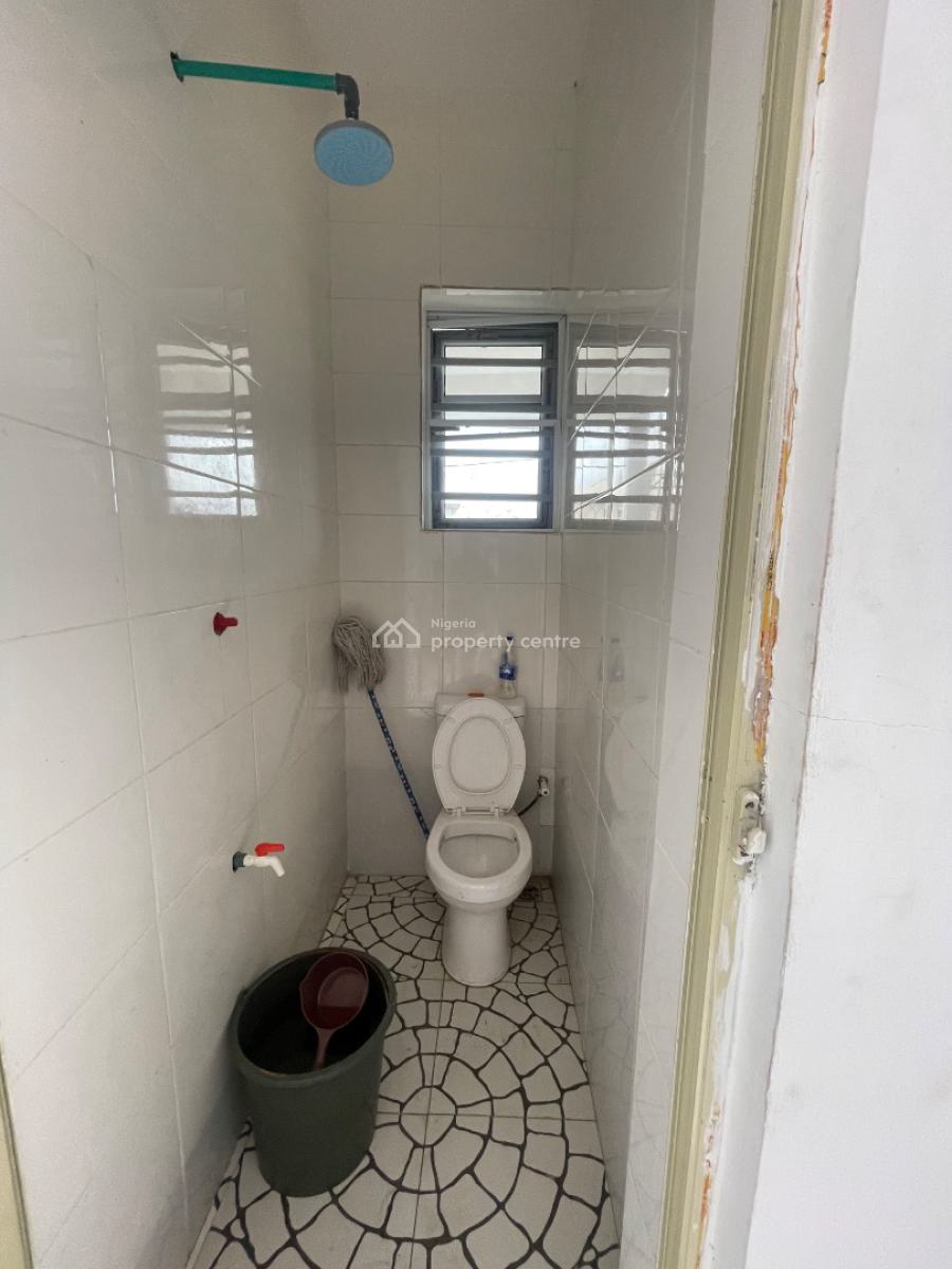 a Spacious Room Self Contained, Off Mobil Road Ilaje Ajah, Lekki, Lagos, Self Contain (single Rooms) for Rent