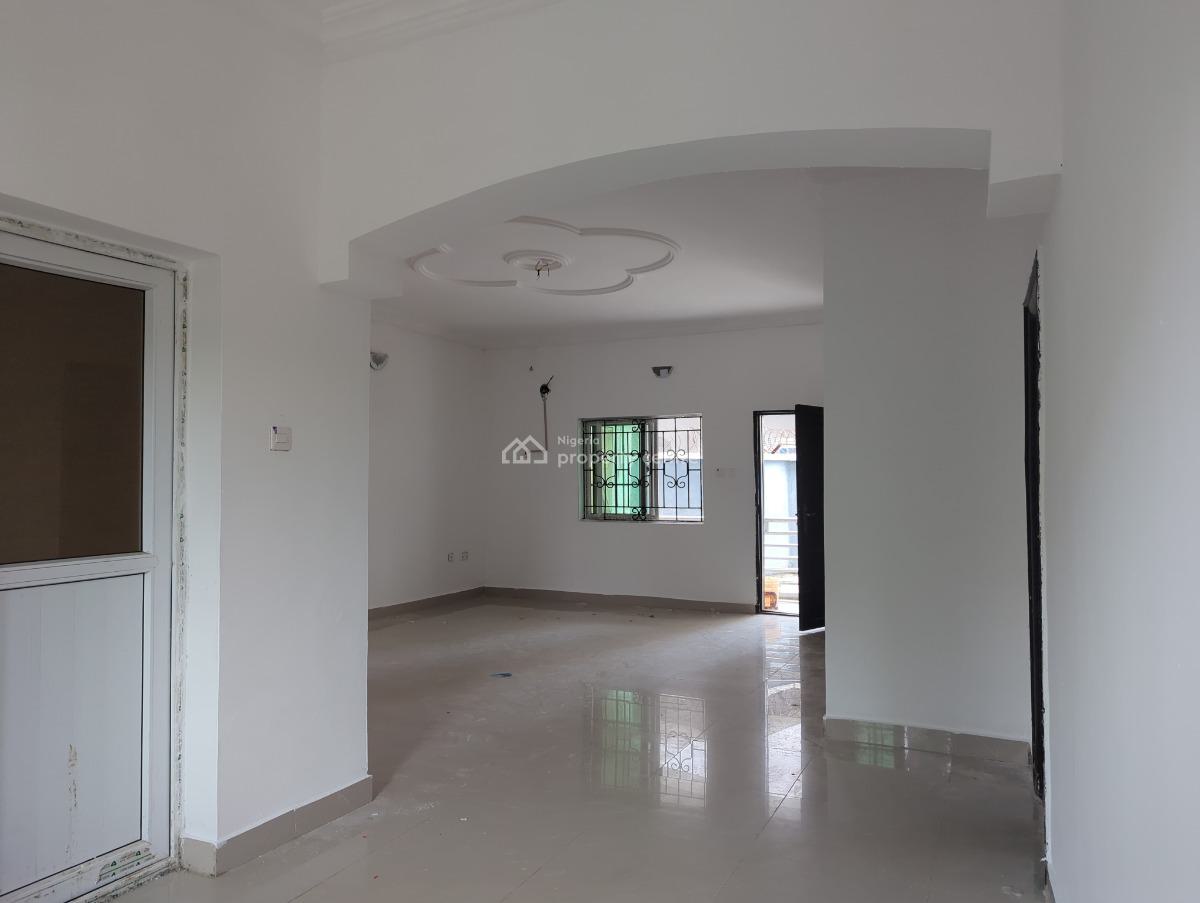 This Classic 3-bedroom Is Brimming with Potential. Your Chance to Grab, Meadow Estate, Ogombo, Ajah, Lagos, Flat / Apartment for Rent