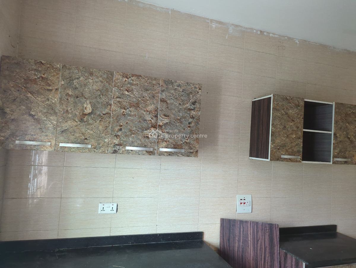 This Classic 3-bedroom Is Brimming with Potential. Your Chance to Grab, Meadow Estate, Ogombo, Ajah, Lagos, Flat / Apartment for Rent