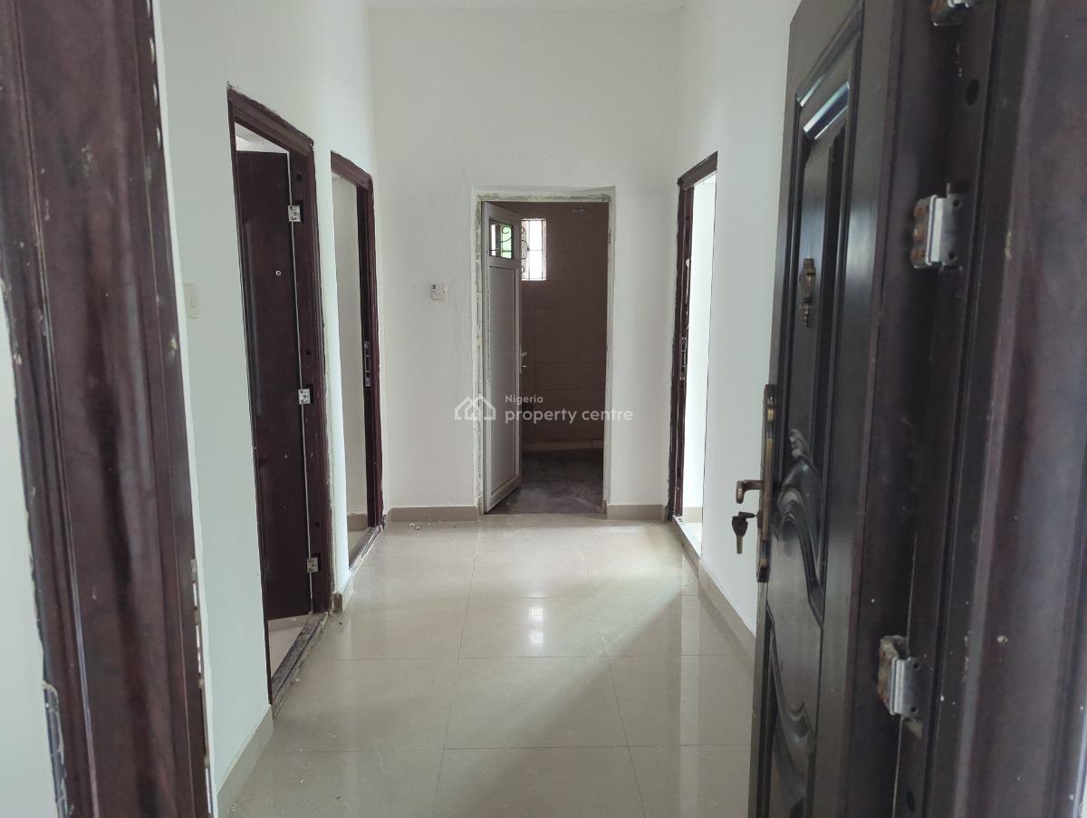 This Classic 3-bedroom Is Brimming with Potential. Your Chance to Grab, Meadow Estate, Ogombo, Ajah, Lagos, Flat / Apartment for Rent