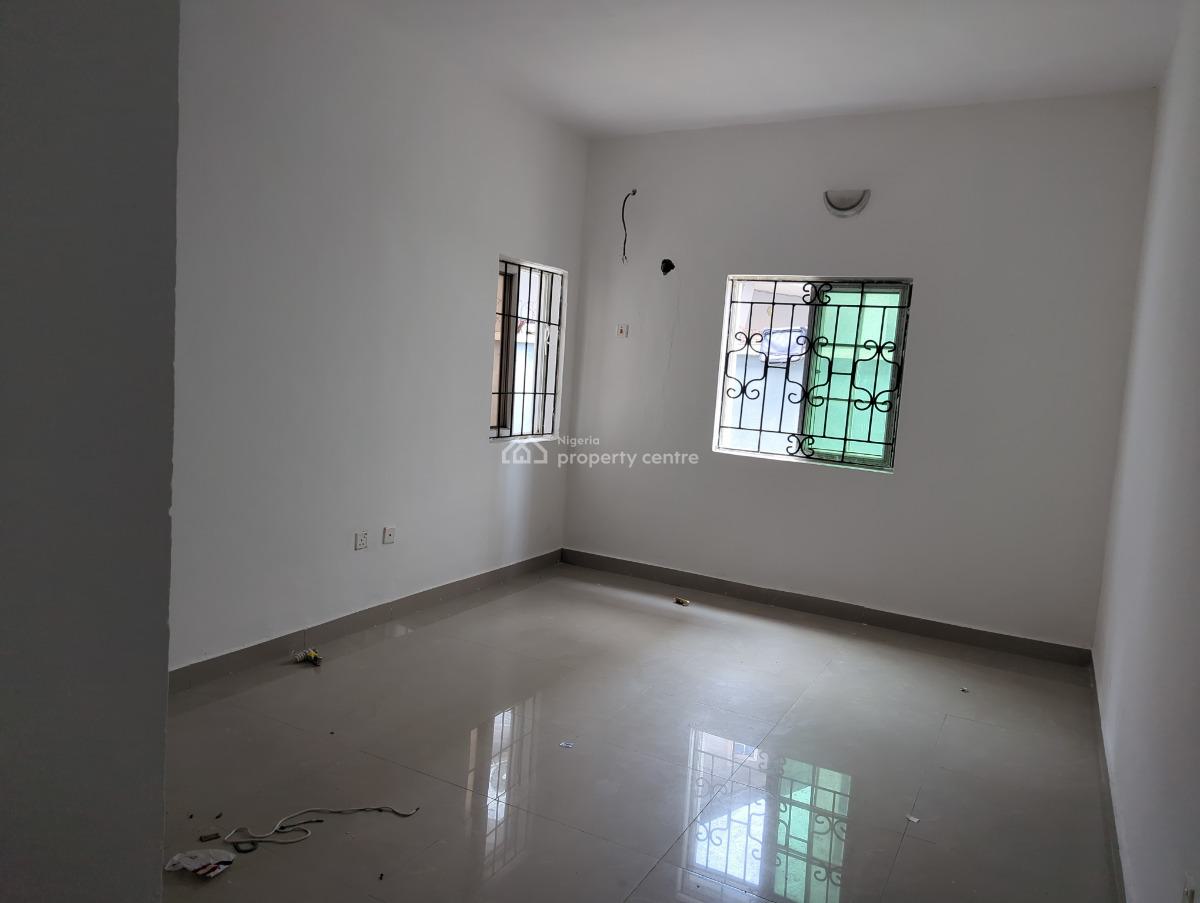 This Classic 3-bedroom Is Brimming with Potential. Your Chance to Grab, Meadow Estate, Ogombo, Ajah, Lagos, Flat / Apartment for Rent