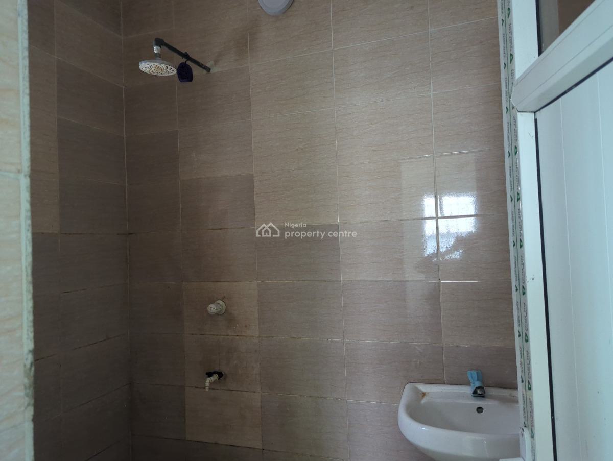 This Classic 3-bedroom Is Brimming with Potential. Your Chance to Grab, Meadow Estate, Ogombo, Ajah, Lagos, Flat / Apartment for Rent