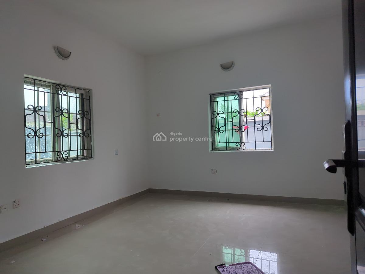 This Classic 3-bedroom Is Brimming with Potential. Your Chance to Grab, Meadow Estate, Ogombo, Ajah, Lagos, Flat / Apartment for Rent