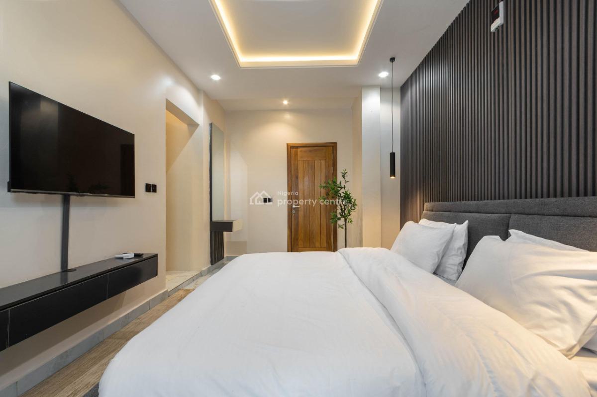 Brand New 2 Bedroom Maisonette + Pool + Bathtub + Snooker + Ps5, Lekki Phase 1, Lekki, Lagos, Flat / Apartment Short Let
