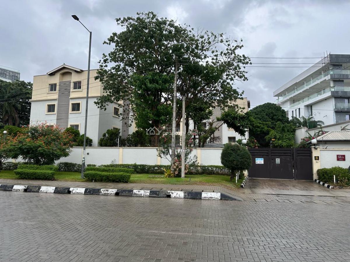 Luxurious 3bedroom Flat with a Bq,swimming Pool and Gym, Ikoyi, Lagos, Flat / Apartment for Rent