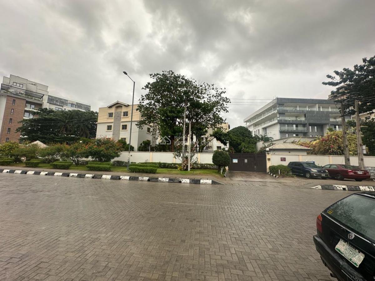 Luxurious 3bedroom Flat with a Bq,swimming Pool and Gym, Ikoyi, Lagos, Flat / Apartment for Rent