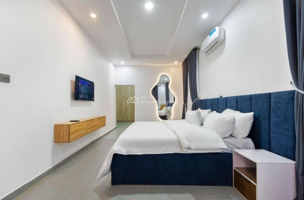 Brand New Beautiful Luxurious 4 Bedroom Terrace with Ps5 + Snooker, Victoria Island (vi), Lagos, Flat / Apartment Short Let