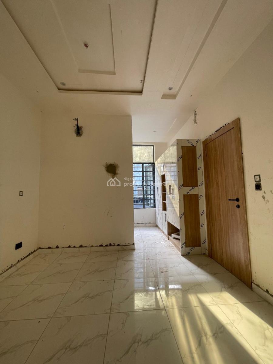 Fully Serviced 4 Bedroom Terraced Duplex in a Well Secured Location, Ologolo, Lekki, Lagos, Terraced Duplex for Sale