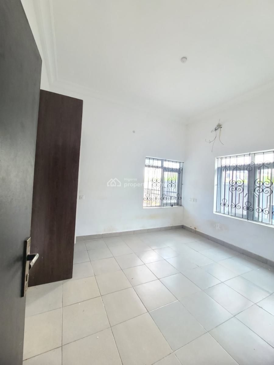 Spacious and Standard 2 Bedroom Flat, Lekki County, Ikota, Lekki, Lagos, Flat / Apartment for Rent