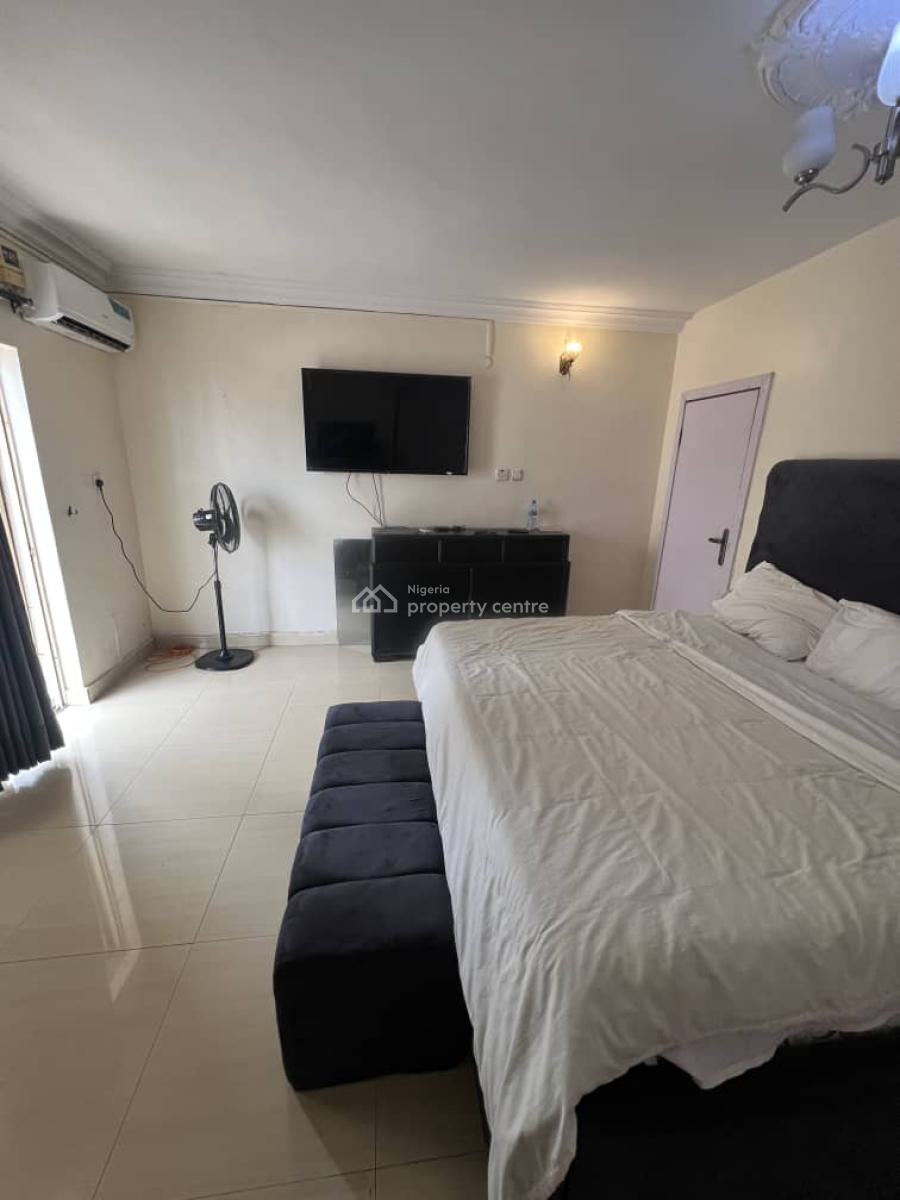 Beautifully Fully Furnished Room in a 3-bedroom Apartment, Oniru Victoria Island, Oniru, Victoria Island (vi), Lagos, Self Contain (single Rooms) for Rent