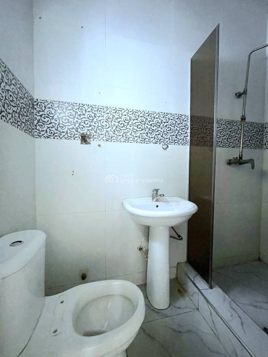 Spacious 4 Bedroom Semi Duplex with Bq, Chevron, Lekki, Lagos, Office Space for Sale