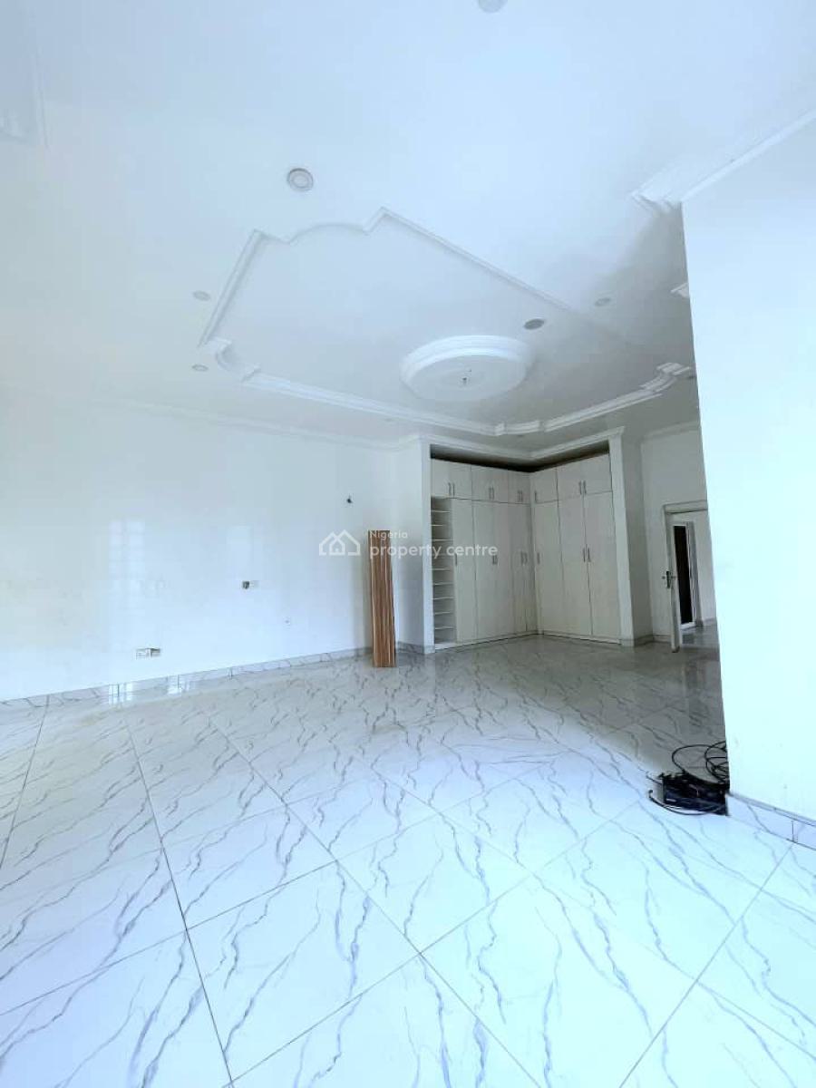 Spacious 4 Bedroom Semi Duplex with Bq, Chevron, Lekki, Lagos, Office Space for Sale