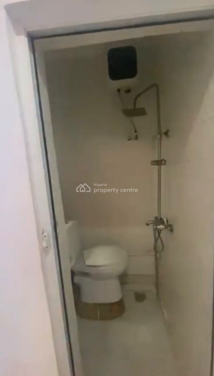 Excutive Standard Mini Flat with Two Toilet and Two Bath Upstairs, Yaba, Lagos, Mini Flat (room and Parlour) for Rent