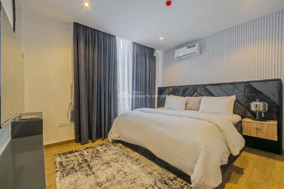 Cozy and New 2 Bedroom Apartment Available with a Rooftop Pool, Lekki Phase 1, Lekki, Lagos, Flat / Apartment Short Let