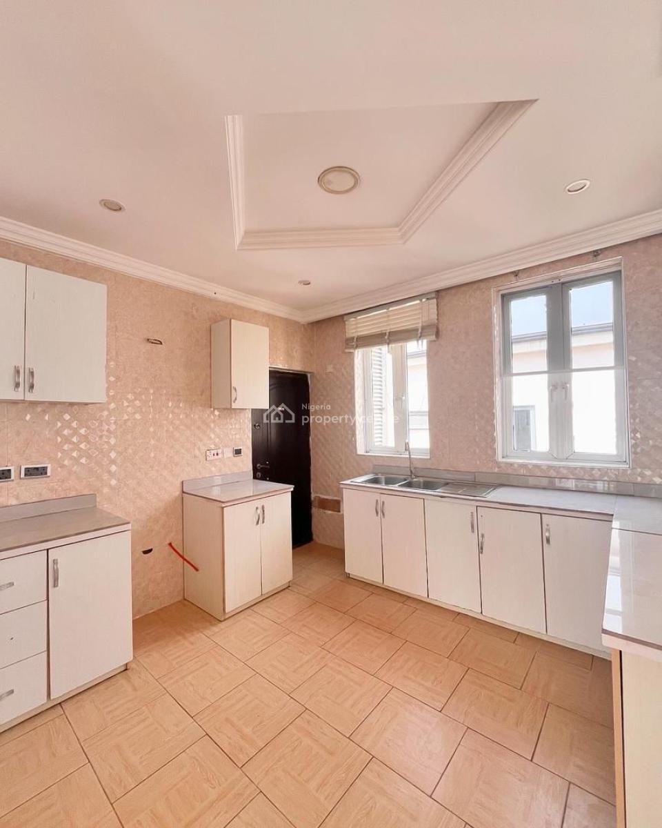 Sweet 2 Bedroom Apartment Fully Service Good for Commercial, Chevron Drive Lekki, Lekki, Lagos, Block of Flats for Sale