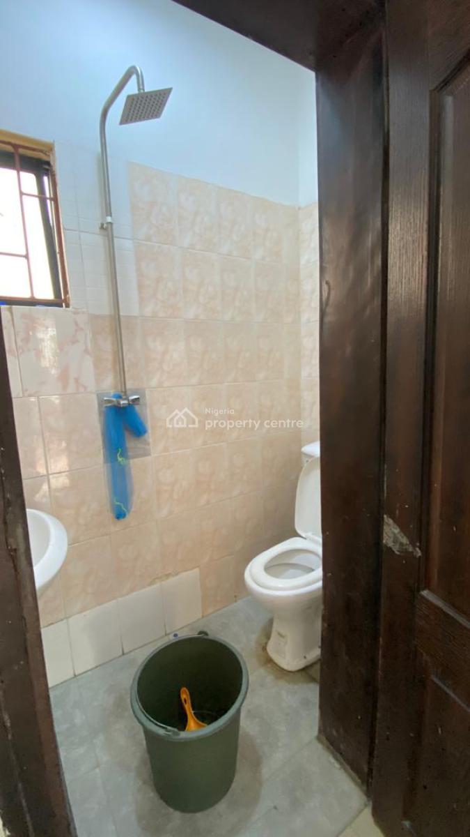 a Spacious Studio Apartment, Gated and Secured Estate, Orchid Road Lekki, Lekki, Lagos, Self Contain (single Rooms) for Rent