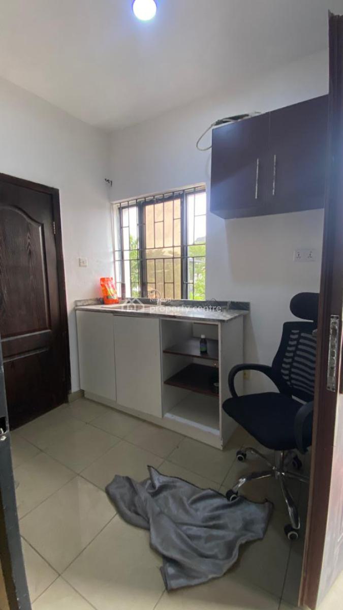 a Spacious Studio Apartment, Gated and Secured Estate, Orchid Road Lekki, Lekki, Lagos, Self Contain (single Rooms) for Rent