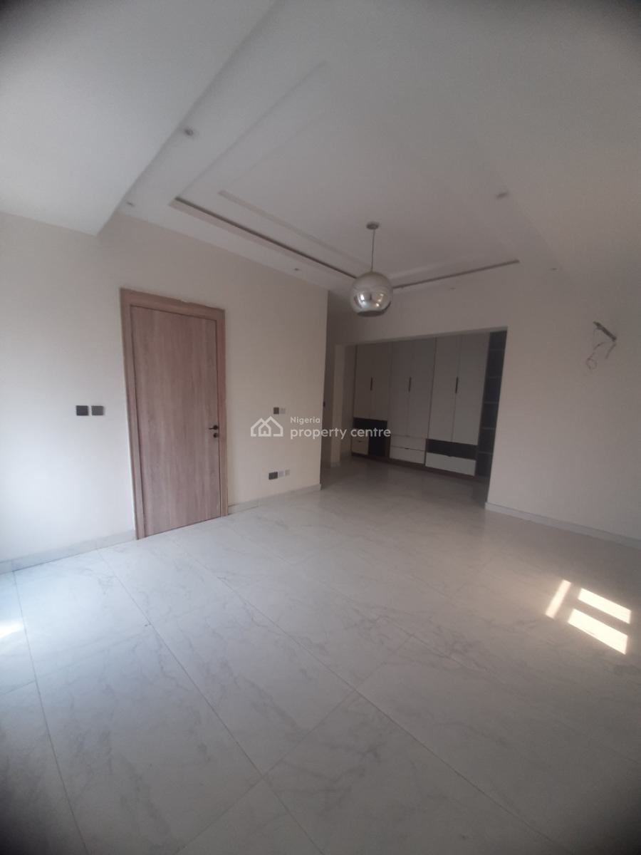 Newly Built and Serviced with 24/7 Power Supply 3 Bedroom En-suite Fla, Victoria Island (vi), Lagos, Flat / Apartment for Rent