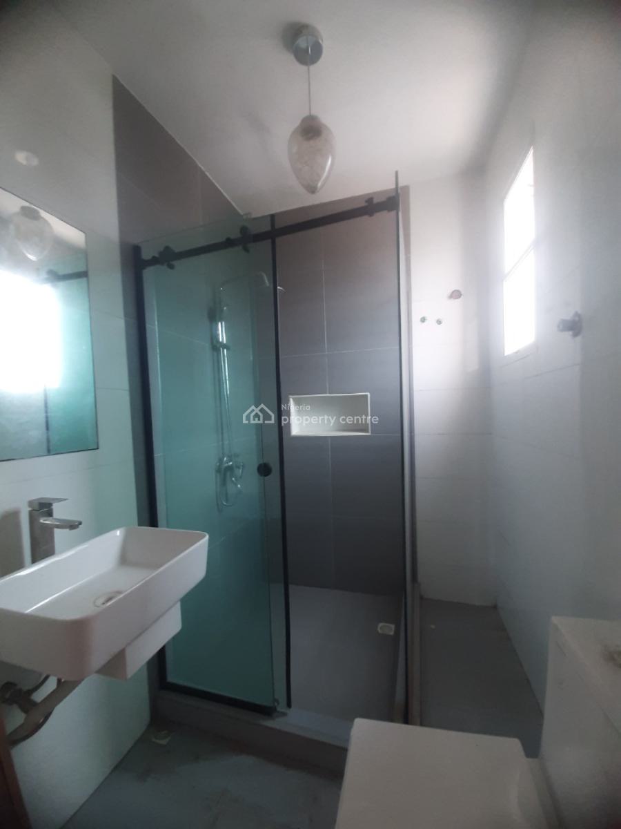 Newly Built and Serviced with 24/7 Power Supply 3 Bedroom En-suite Fla, Victoria Island (vi), Lagos, Flat / Apartment for Rent