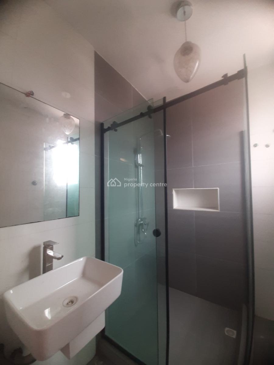 Newly Built and Serviced with 24/7 Power Supply 3 Bedroom En-suite Fla, Victoria Island (vi), Lagos, Flat / Apartment for Rent