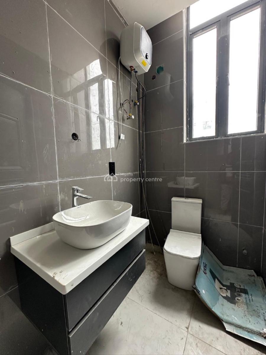 Luxurious 2bedroom Apartment, Lekki Phase 1, Lekki, Lagos, Flat / Apartment for Sale