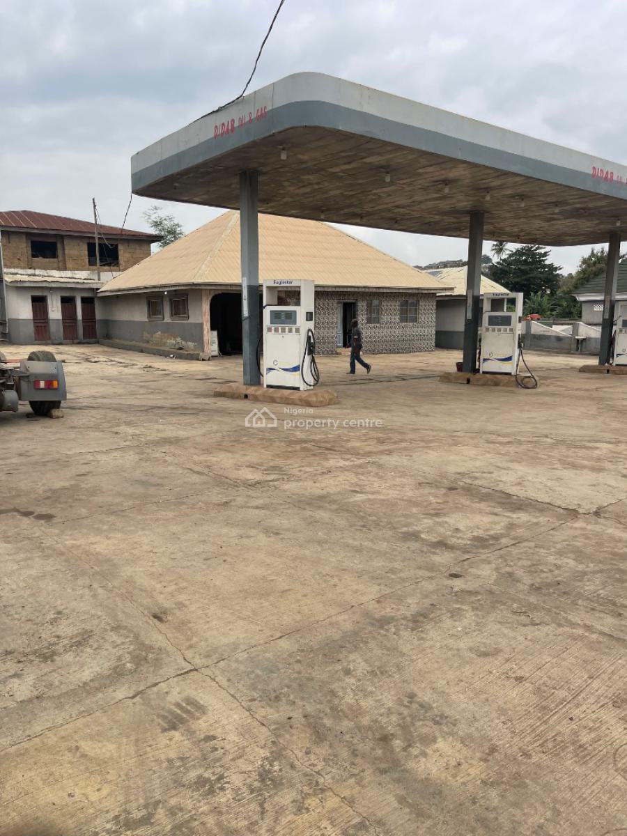 Filling Station, Old Oyo Road, Moniya, Akinyele, Oyo, Filling Station for Sale
