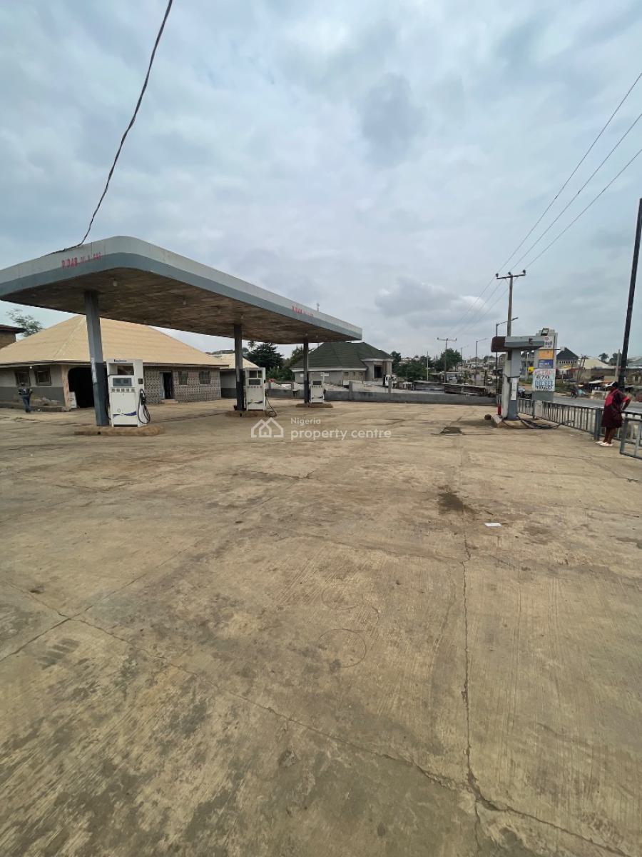 Filling Station, Old Oyo Road, Moniya, Akinyele, Oyo, Filling Station for Sale