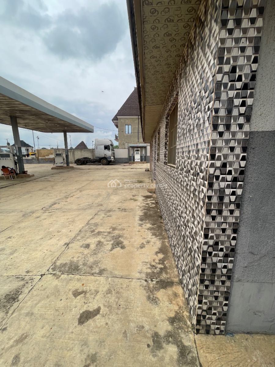 Filling Station, Old Oyo Road, Moniya, Akinyele, Oyo, Filling Station for Sale