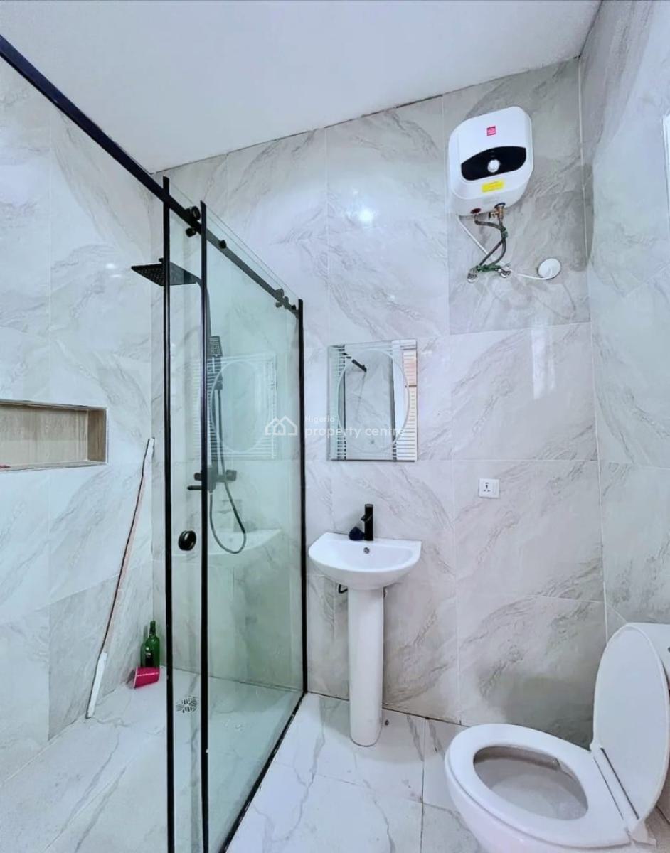 Uniquely-built Spacious 5 Bedroom Fully Detached Duplex, Chevron, Lekki, Lagos, Detached Duplex for Sale