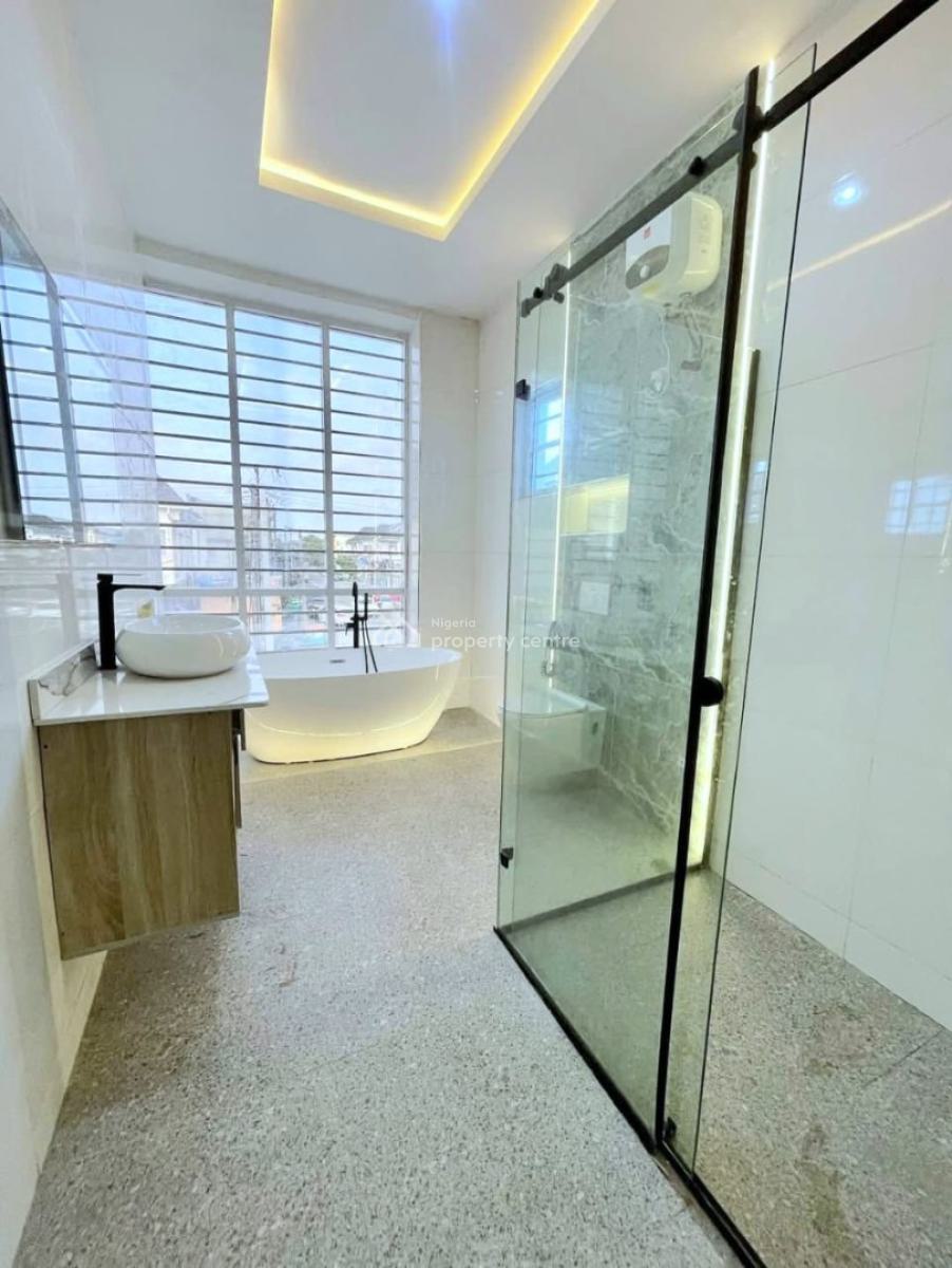 Uniquely-built Spacious 5 Bedroom Fully Detached Duplex, Chevron, Lekki, Lagos, Detached Duplex for Sale