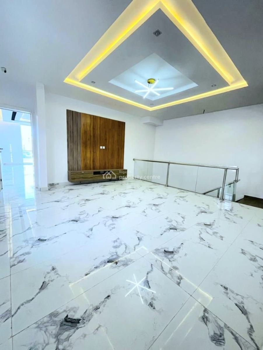 Uniquely-built Spacious 5 Bedroom Fully Detached Duplex, Chevron, Lekki, Lagos, Detached Duplex for Sale