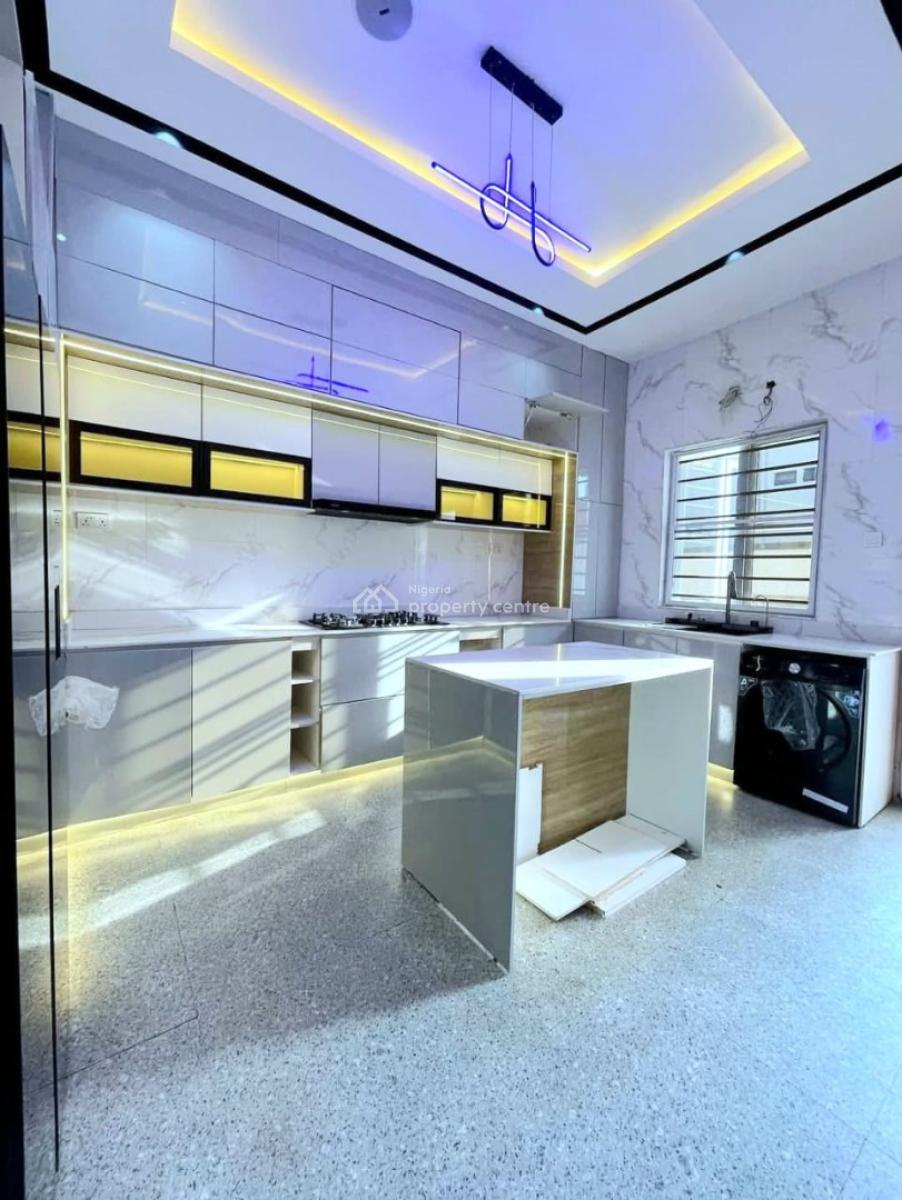 Uniquely-built Spacious 5 Bedroom Fully Detached Duplex, Chevron, Lekki, Lagos, Detached Duplex for Sale