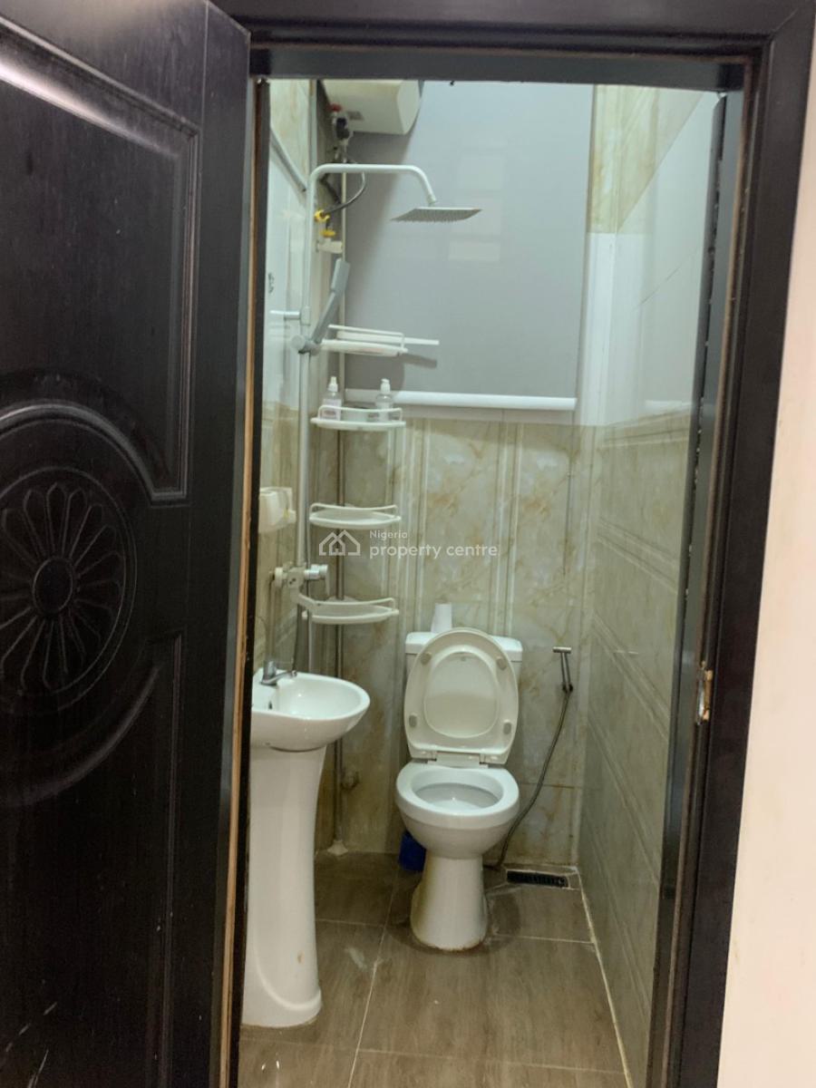Standard and Spacious 2 Bedroom Apartment, Chevron, Chevy View, Lekki, Lagos, Flat / Apartment for Rent