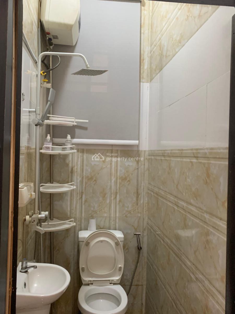 Standard and Spacious 2 Bedroom Apartment, Chevron, Chevy View, Lekki, Lagos, Flat / Apartment for Rent