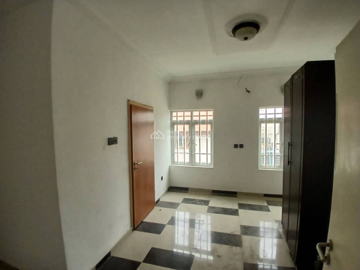 Luxury 5 Bedroom Semi-detached House with Bq, Magodo 1, Gra Phase 1, Magodo, Lagos, Semi-detached Duplex for Sale