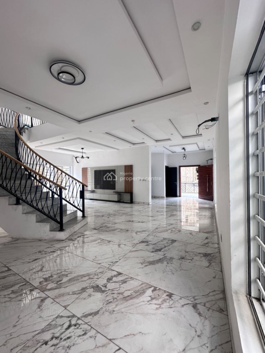 Large Family House in The Chevron Side of Lekki, Chevron Axis in Lekki, Lekki, Lagos, Detached Duplex for Sale