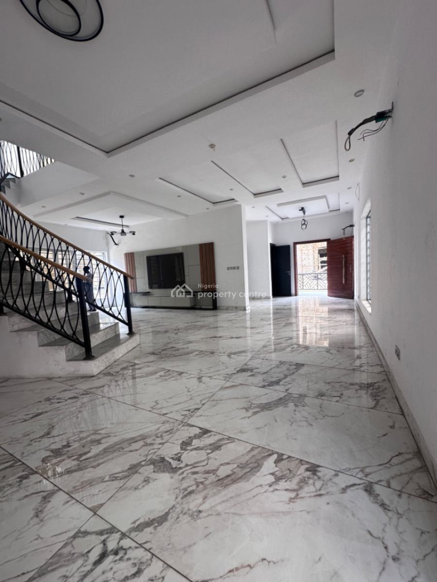 Large Family House in The Chevron Side of Lekki, Chevron Axis in Lekki, Lekki, Lagos, Detached Duplex for Sale