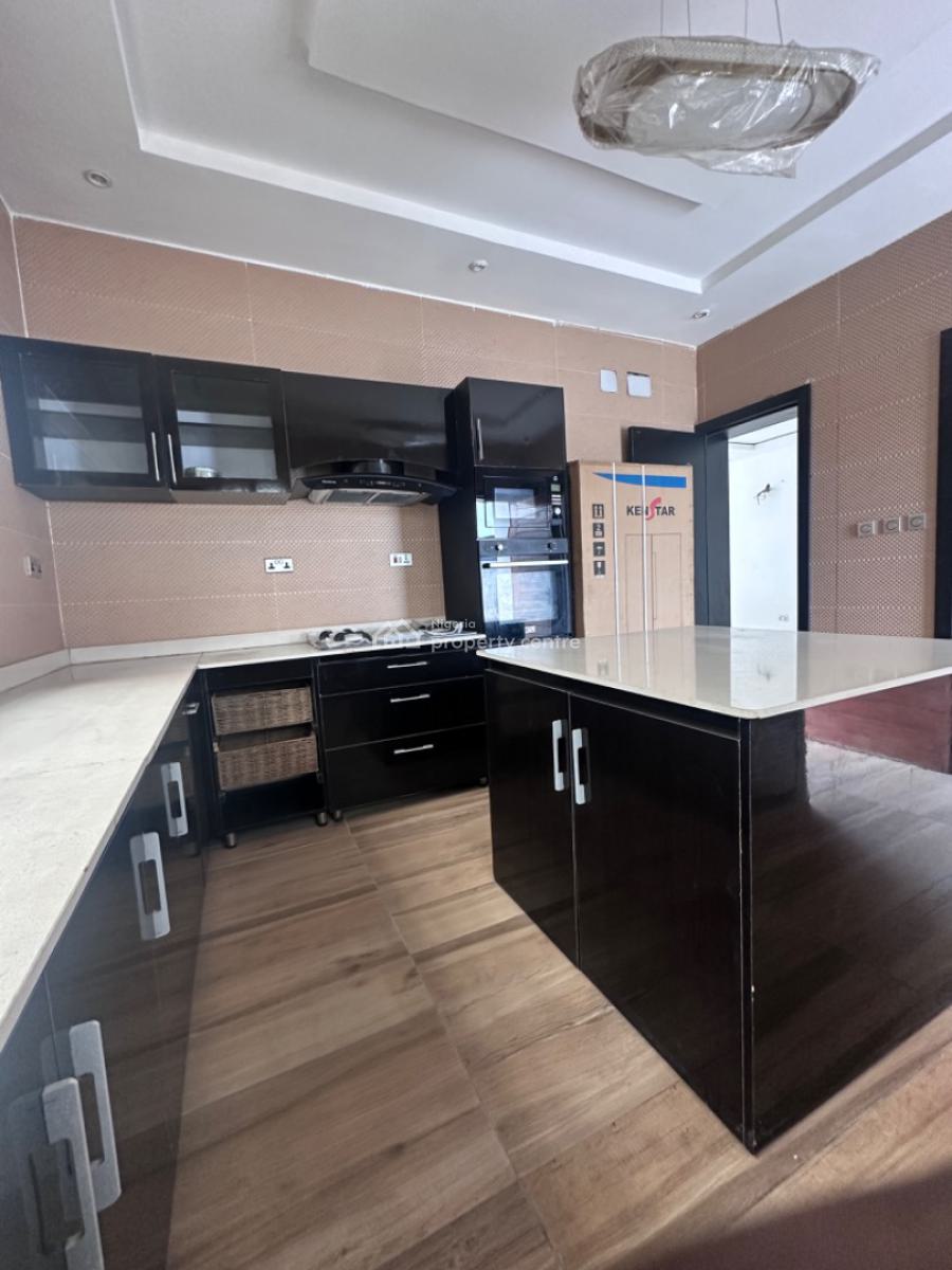 Large Family House in The Chevron Side of Lekki, Chevron Axis in Lekki, Lekki, Lagos, Detached Duplex for Sale