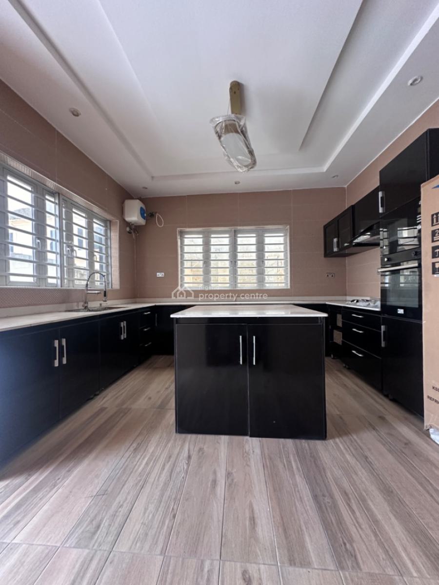 Large Family House in The Chevron Side of Lekki, Chevron Axis in Lekki, Lekki, Lagos, Detached Duplex for Sale