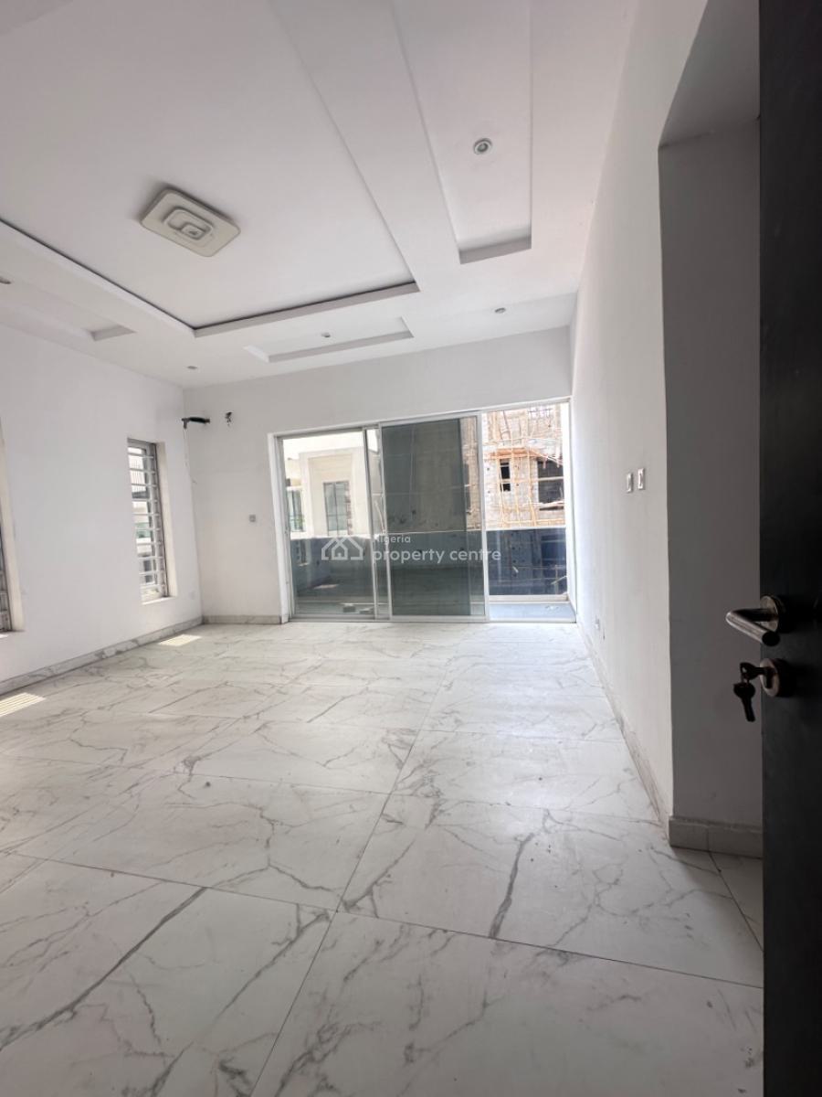 Large Family House in The Chevron Side of Lekki, Chevron Axis in Lekki, Lekki, Lagos, Detached Duplex for Sale