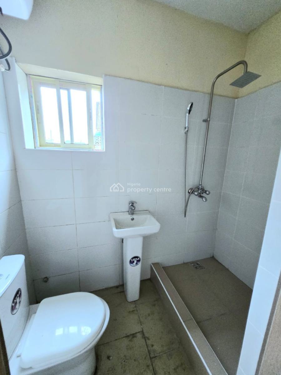 Newly Renovated Mini, Agungi, Lekki, Lagos, Flat / Apartment for Rent