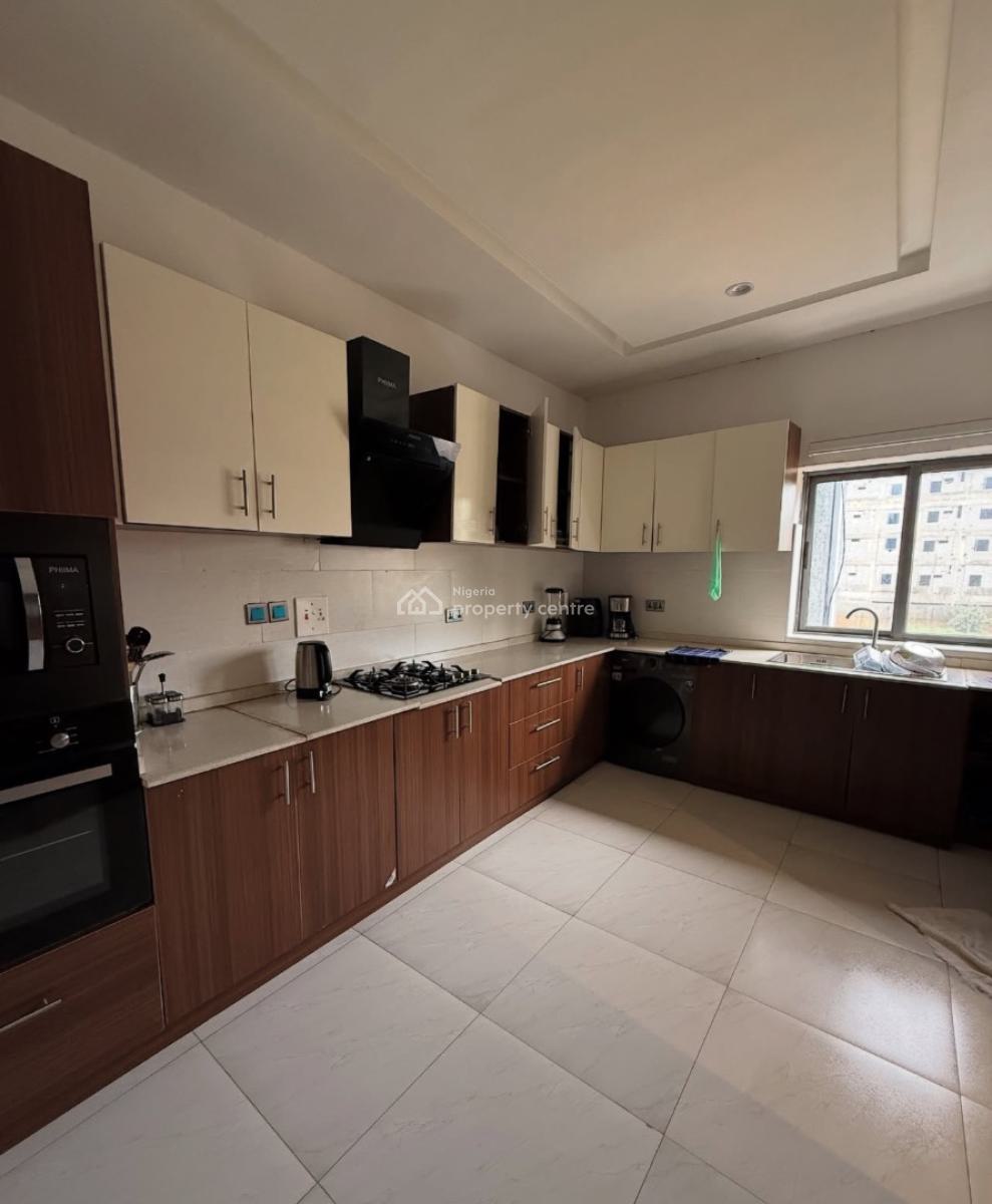 3 Bedroom Apartment, Guzape District, Abuja, Flat / Apartment for Rent
