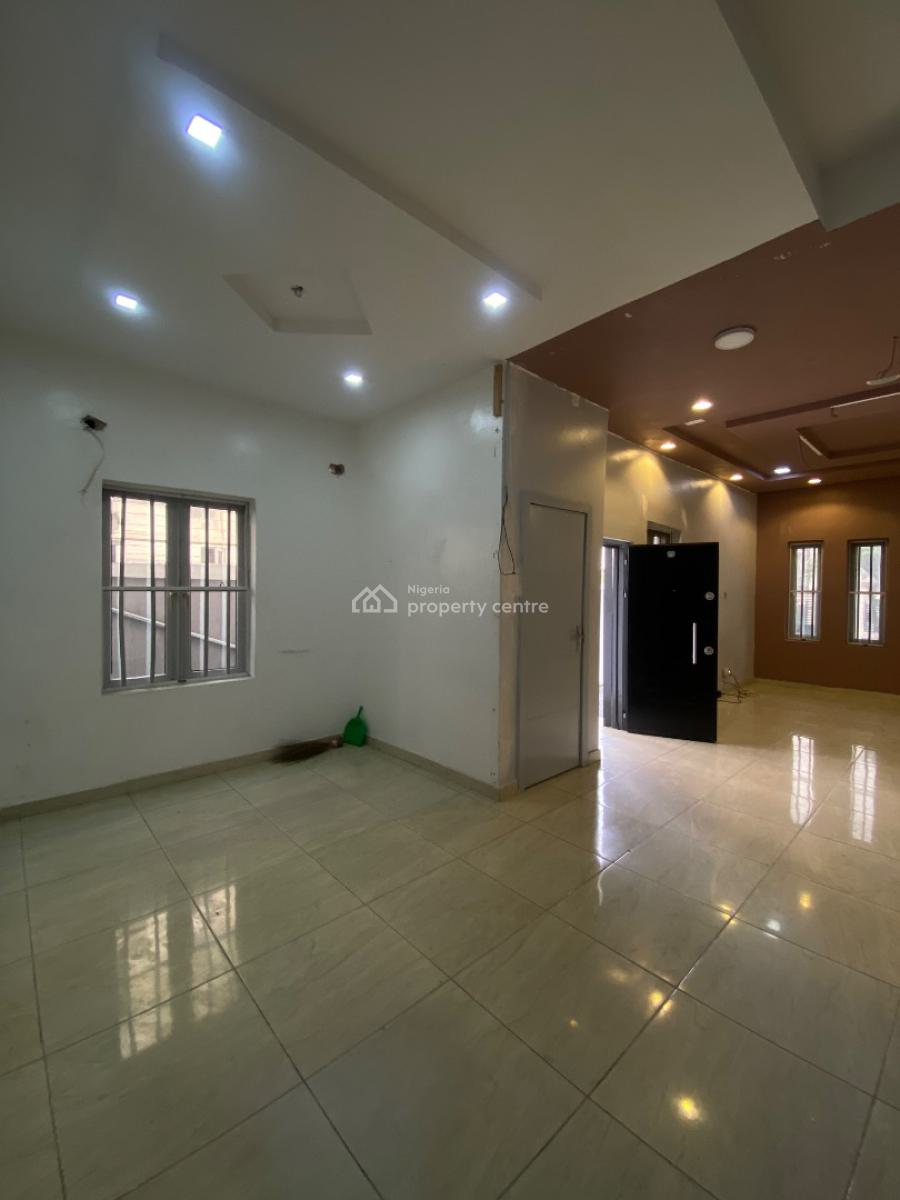 Clean 4 Bedroom Duplex, Chevron Drive, Lekki, Lagos, Semi-detached Duplex for Rent