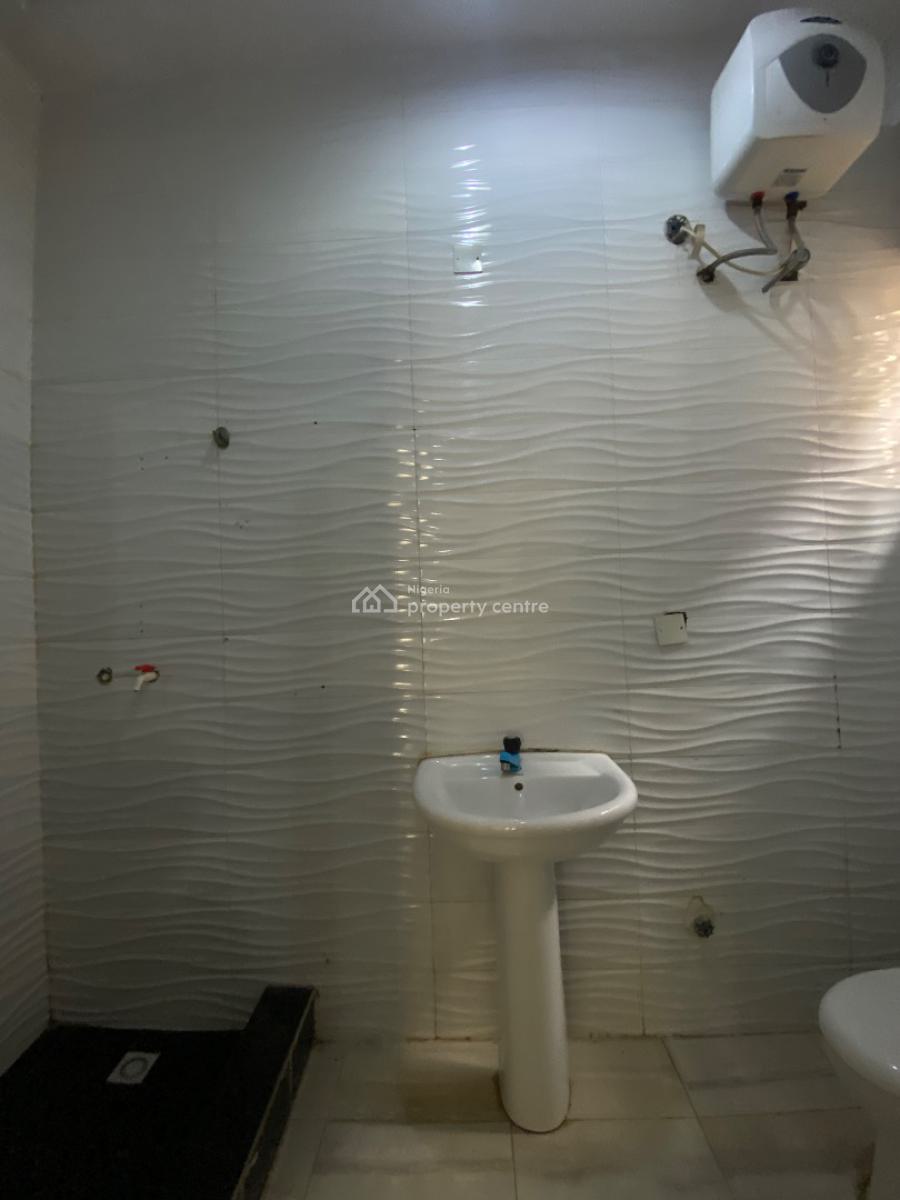 Clean 4 Bedroom Duplex, Chevron Drive, Lekki, Lagos, Semi-detached Duplex for Rent