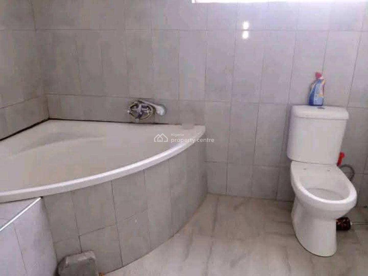 2 Bedroom Flat, Mulero, Agege, Lagos, Block of Flats for Sale