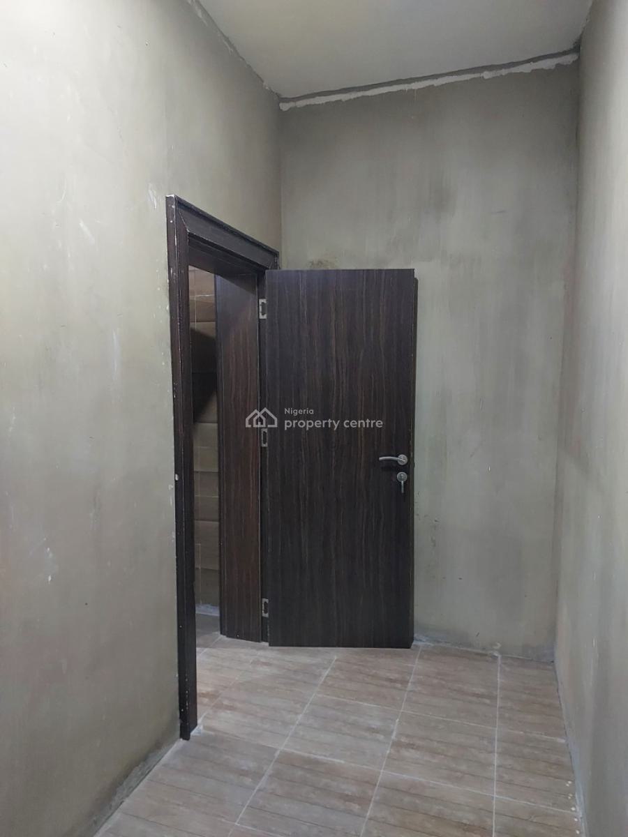 Spacious Lovely 3-bedroom Flat on The Ground Floor, Jahi, Abuja, Flat / Apartment for Rent